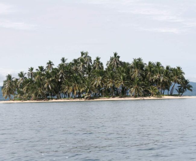 Panama’s Archipelago San Blas is life in a Far Side cartoon