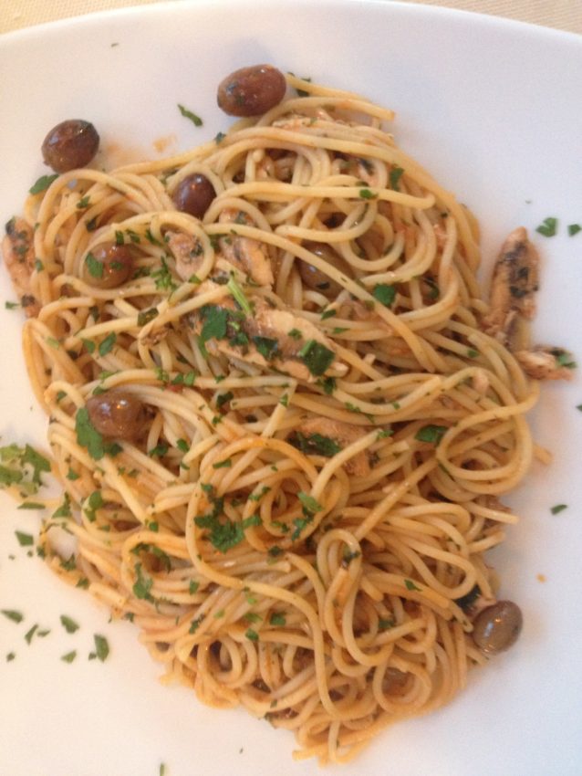 Spaghetti Acciuga (Anchovy Spaghetti) at La Marina.