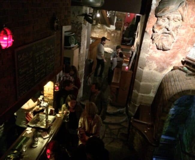 La Venus Noire (Black Venus) is a dive bar on a back alley in the bowels of the Latin Quarter.