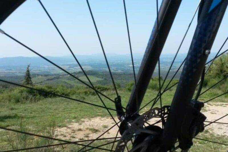 Few places in the world go better together than cycling and wine in Tuscany.