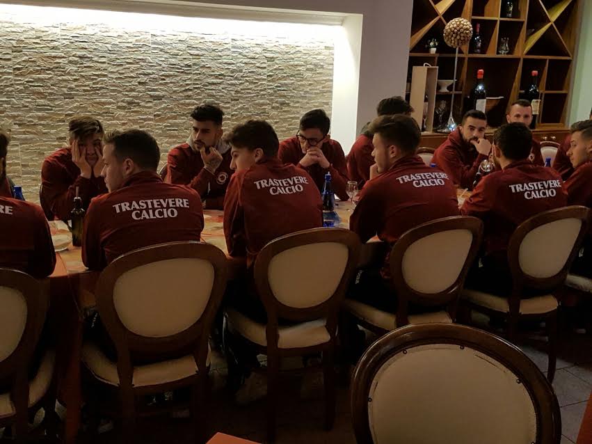 The team meal the night before the game. Photo by Alessandro Castellani