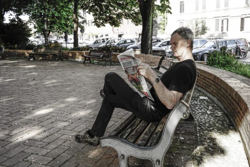 Reading my Corriere dello Sport in my neighborhood was a daily ritual over the last four years. Photo by Marina Pascucci