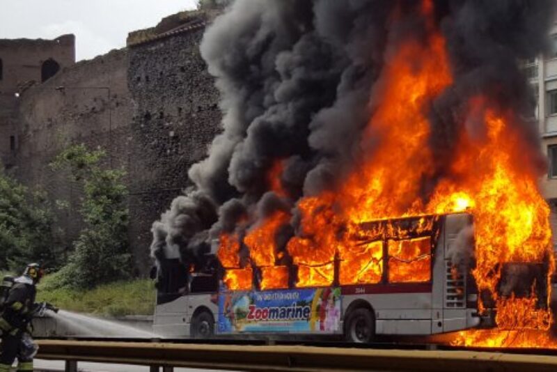 In 2 1/2 years, 46 buses have caught fire, just one of many public transportation problems in Rome. Repubblica Roma photo