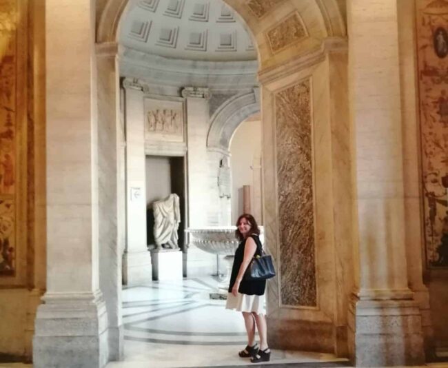 Nadia empty Vatican Museum