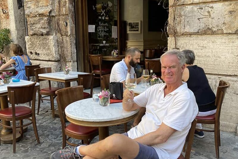 John in Il Ritrovo dei Carnivori