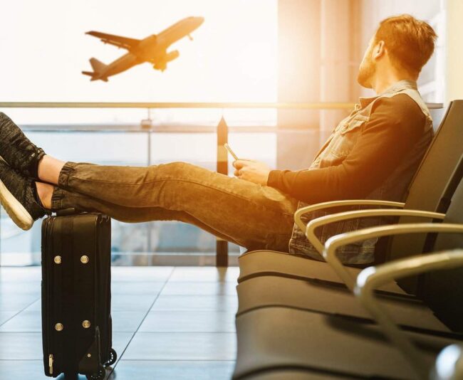 airport-3511342_1280