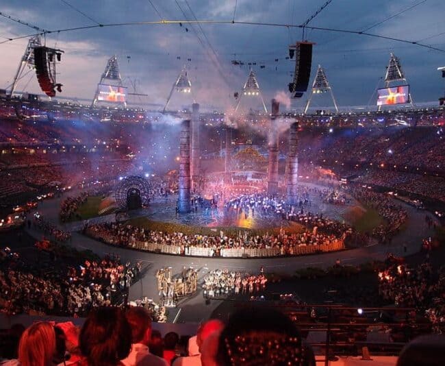 800px-2012_Summer_Olympics_opening_ceremony_(11)
