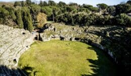 Sutrie colosseum hi res