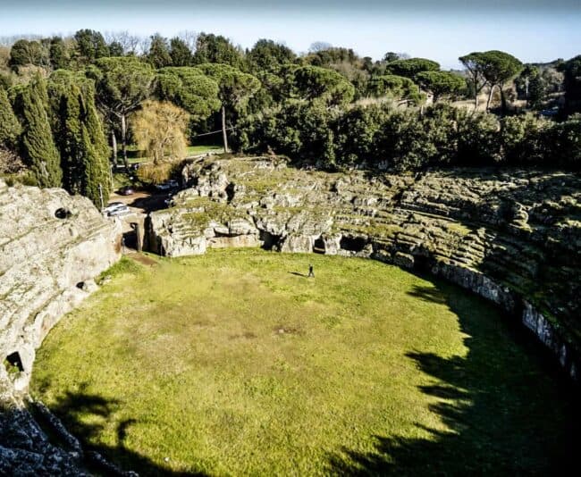 Sutrie colosseum hi res