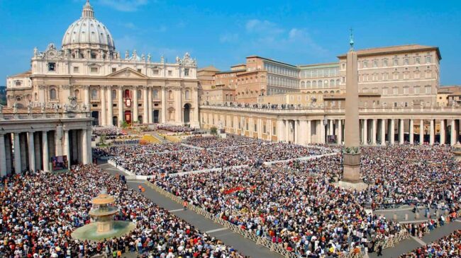 st-peters-crowd st-peters-crowd